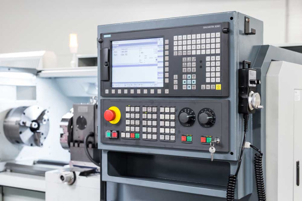 CNC soustruh Numco CK 6140 × 1000 s manuálním sklíčidlem 1