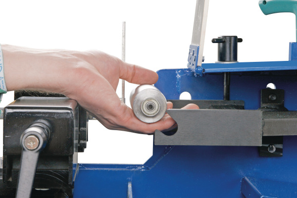 Víceúčelová pásová bruska KRBS 101 AS 13