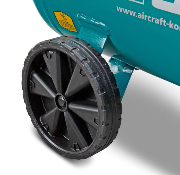 Pístový kompresor Airstar 403/50 E (400 V) + míč a sada pneunářadí ZDARMA* 8
